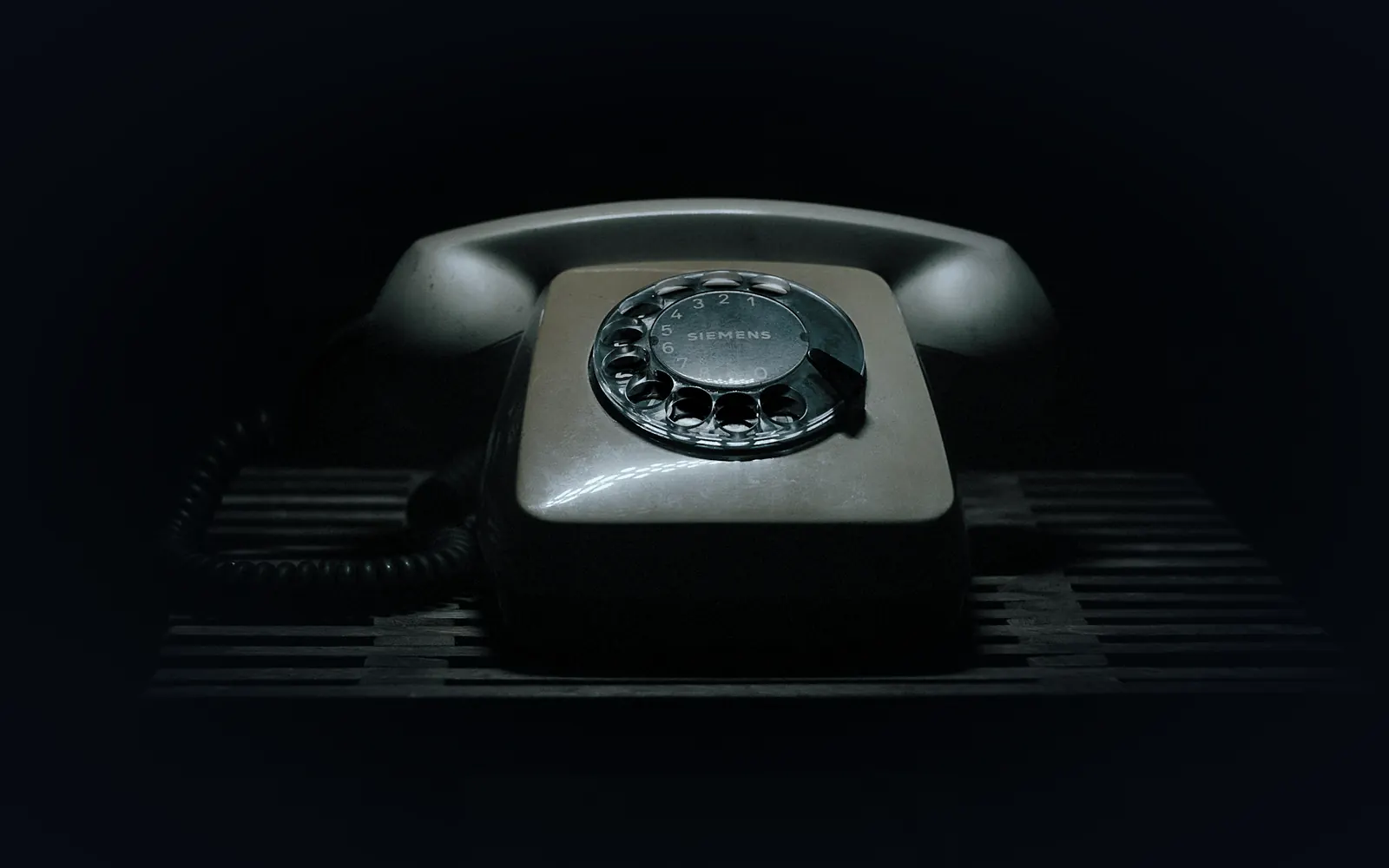 Ein Wählscheibentelefon